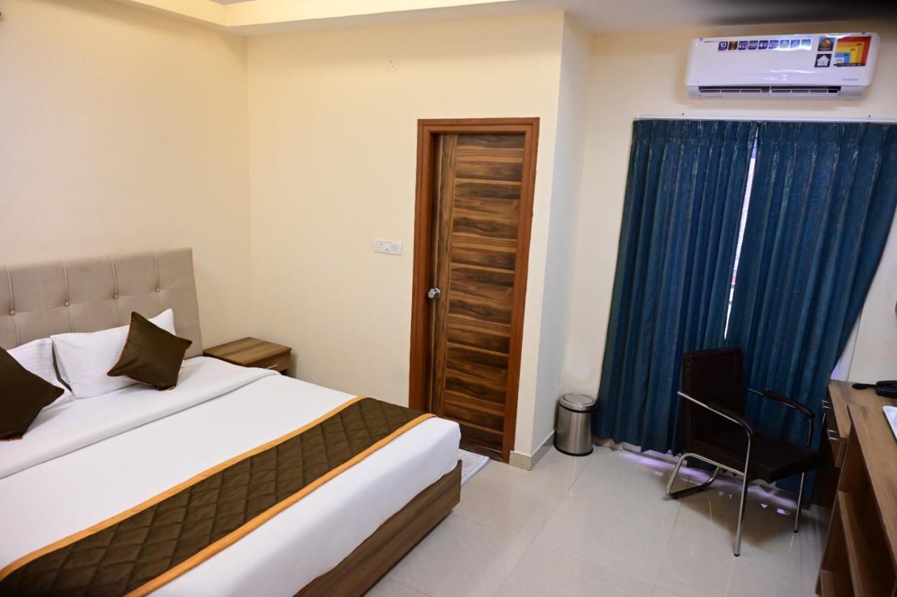 העיר בנגלור Otel Feel Comfort מראה חיצוני תמונה