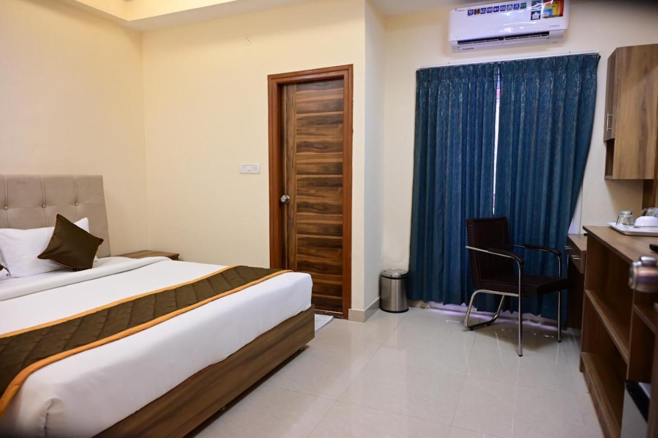 העיר בנגלור Otel Feel Comfort מראה חיצוני תמונה